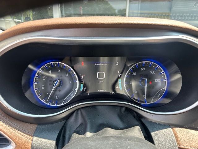 2017 Chrysler Pacifica Limited 3.6 Liter V6 7 Passenger 3rd Row Seating