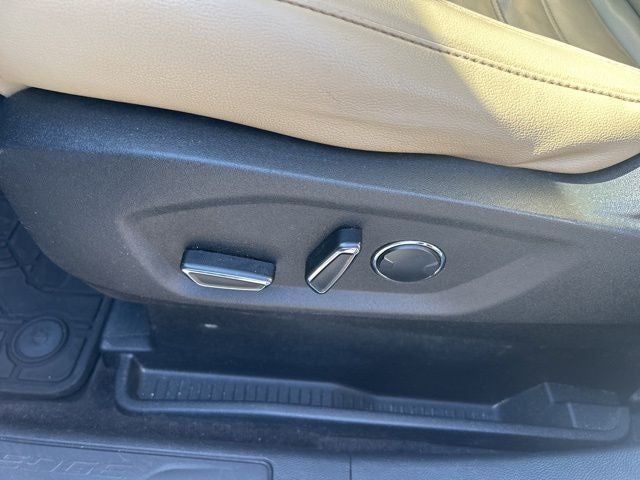 2016 Ford Edge SEL 3.5 Liter V6 AWD Leather Seating