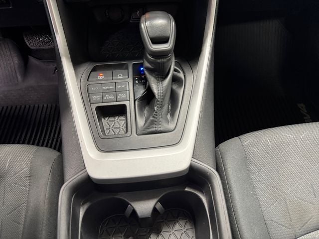 2020 Toyota RAV4 XLE 2.5 Liter AWD