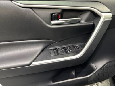 2020 Toyota RAV4 XLE 2.5 Liter AWD