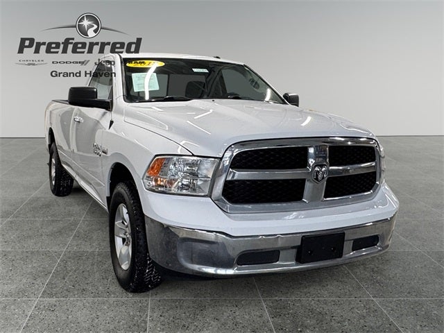 2018 RAM 1500 SLT 5.7 Liter V8 Hemi 2D Standard Cab 4WD