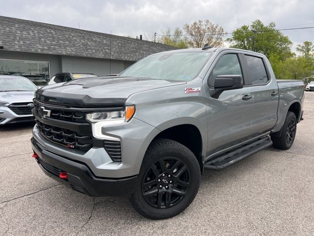 2024 Chevrolet Silverado 1500 LT Trail Boss 4X4 Crew Cab Short Box's photo