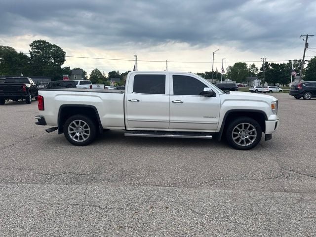 2015 GMC Sierra 1500 Denali 5.3 Liter V8 EcoTec3 Crew Cab 4WD