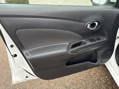 2015 Nissan Versa 1.6 S Sedan Automatic