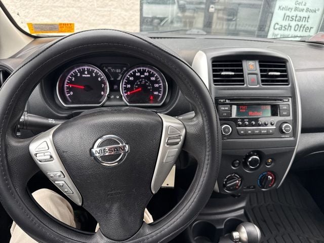 2015 Nissan Versa 1.6 S Sedan Automatic
