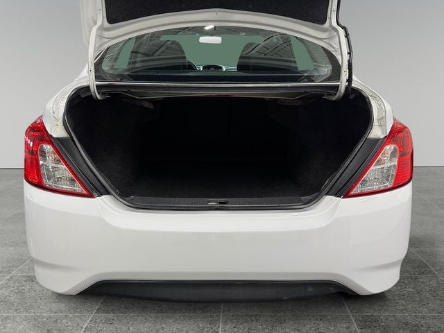 2015 Nissan Versa 1.6 SV Sedan Automatic