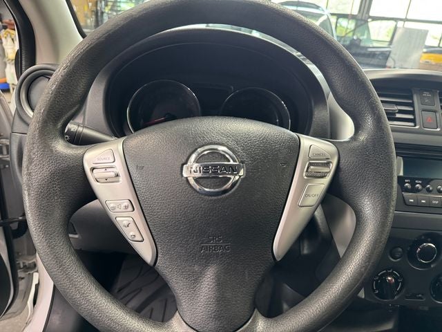2015 Nissan Versa 1.6 SV Sedan Automatic