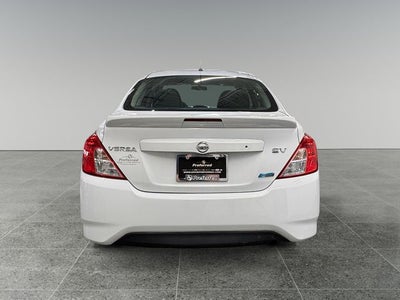 2015 Nissan Versa 1.6 SV Sedan Automatic