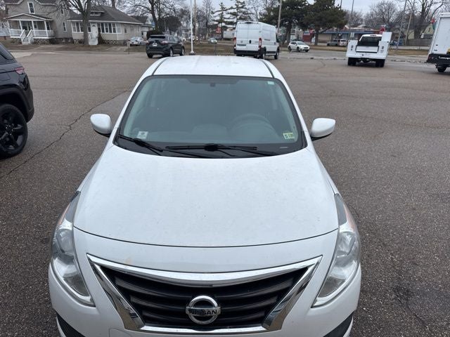 2015 Nissan Versa 1.6 S Sedan Automatic