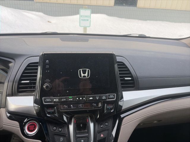 2018 Honda Odyssey Elite 3.5 Liter V6 8 Passenger 3rd Row Seating