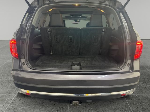 2017 Honda Pilot Elite 3.5 Liter V6 AWD 3rd Row Seating