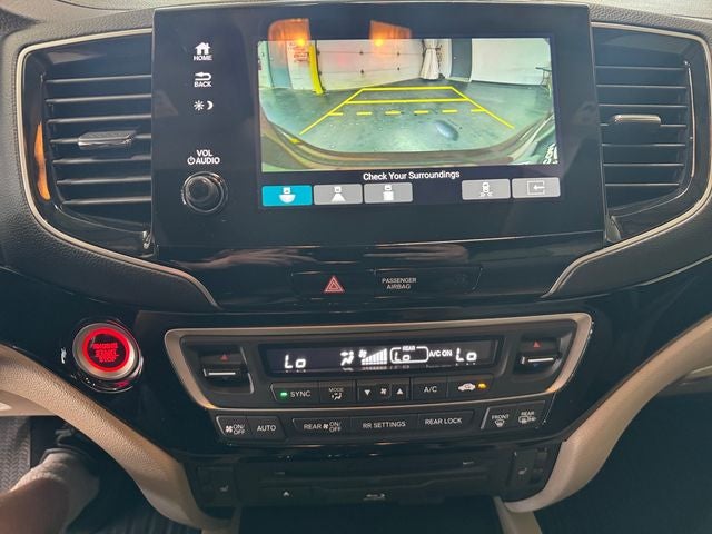 2022 Honda Pilot Touring 3.5 Liter V6 AWD 8 Passenger