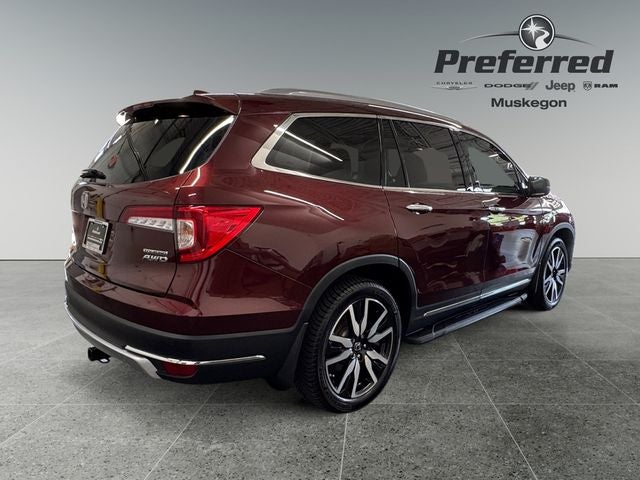 2022 Honda Pilot Touring 3.5 Liter V6 AWD 8 Passenger