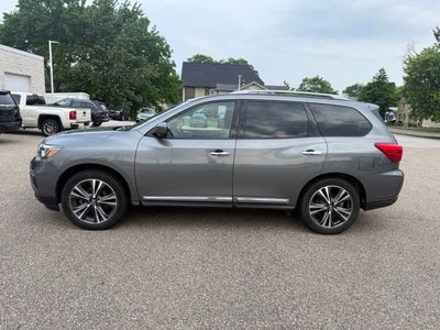 2020 Nissan Pathfinder Platinum 3.5 Liter V6 4WD