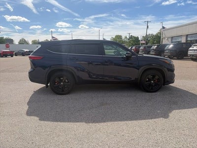 2022 Toyota Highlander LE 3.5 Liter V6 AWD 3rd Row Seating