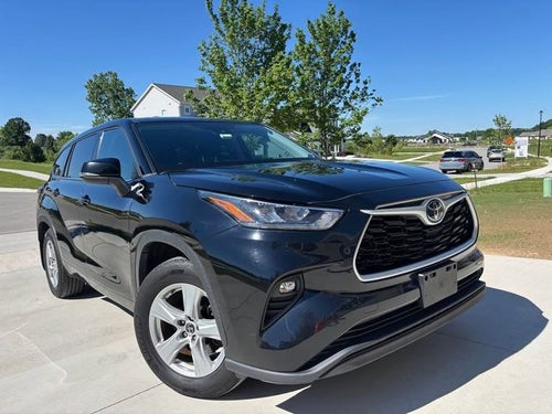 2020 Toyota Highlander LE 3.5 Liter V6 AWD 3rd Row Seating