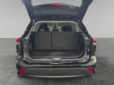 2020 Toyota Highlander LE 3.5 Liter V6 AWD 3rd Row Seating