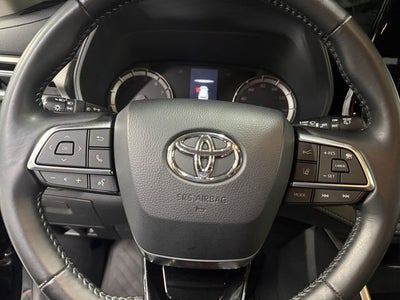 2020 Toyota Highlander LE 3.5 Liter V6 AWD 3rd Row Seating
