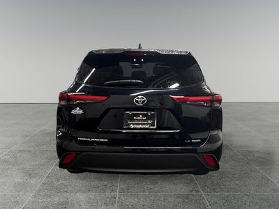 2020 Toyota Highlander LE 3.5 Liter V6 AWD 3rd Row Seating