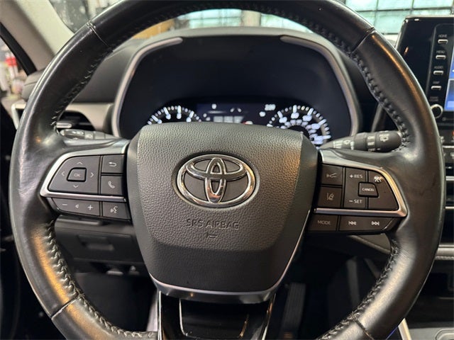 2021 Toyota Highlander XLE 3.5 Liter V6 AWD 3rd Row Seating