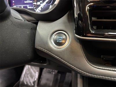 2021 Toyota Highlander XLE 3.5 Liter V6 AWD 3rd Row Seating