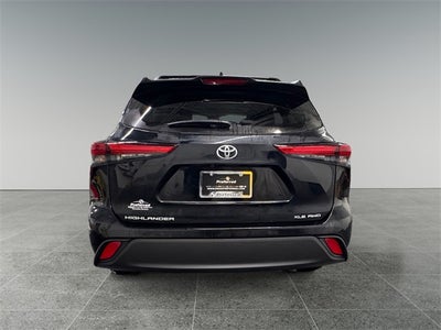 2021 Toyota Highlander XLE 3.5 Liter V6 AWD 3rd Row Seating