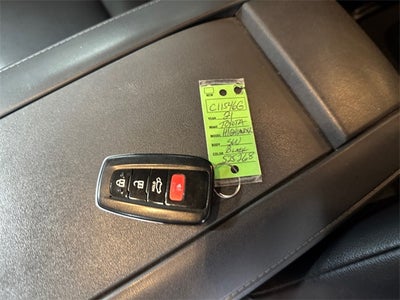 2021 Toyota Highlander XLE 3.5 Liter V6 AWD 3rd Row Seating