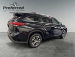 2021 Toyota Highlander XLE 3.5 Liter V6 AWD 3rd Row Seating