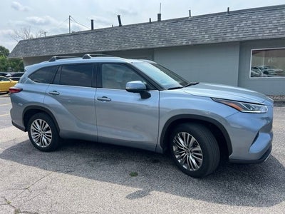 2023 Toyota Highlander Platinum 2.4 Liter Turbocharged FWD