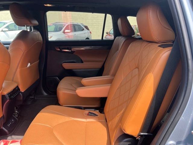 2023 Toyota Highlander Platinum 2.4 Liter Turbocharged FWD
