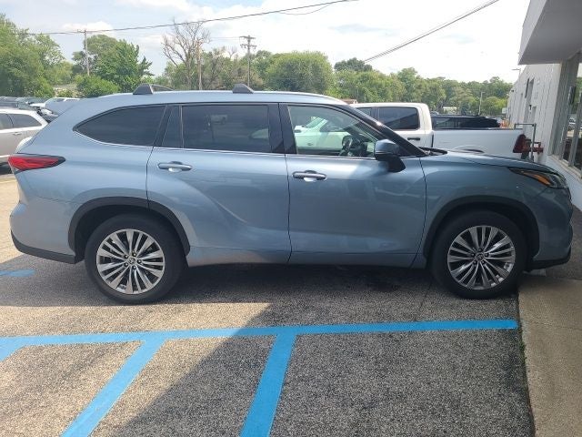 2023 Toyota Highlander Platinum 2.4 Liter Turbocharged FWD