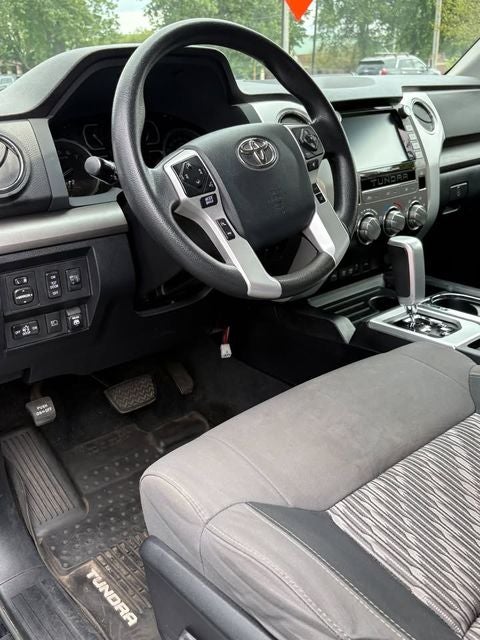 2020 Toyota Tundra SR5 5.7 Liter V8 i-Force CrewMax 4WD