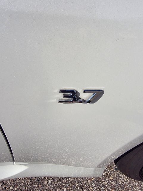 2015 INFINITI Q60 IPL Base 3.7 Liter V6 2D Convertible Automatic