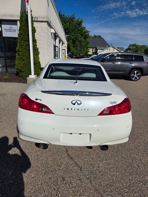 2015 INFINITI Q60 IPL Base 3.7 Liter V6 2D Convertible Automatic
