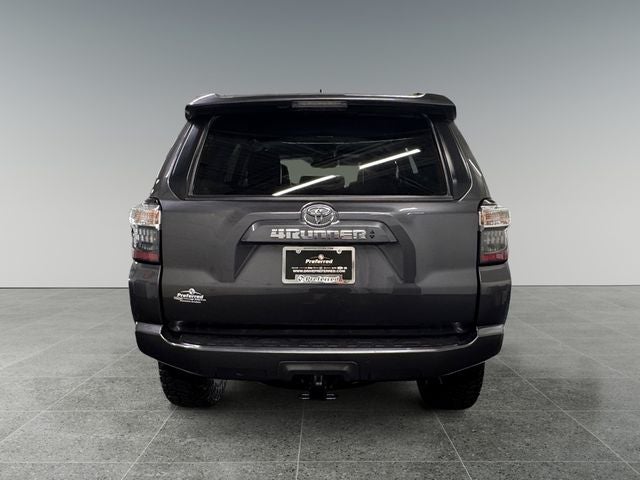 2022 Toyota 4Runner SR5 Premium 4.0 Liter V6 4WD