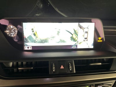 2019 Lexus ES 300h Luxury 2.5 Liter FWD