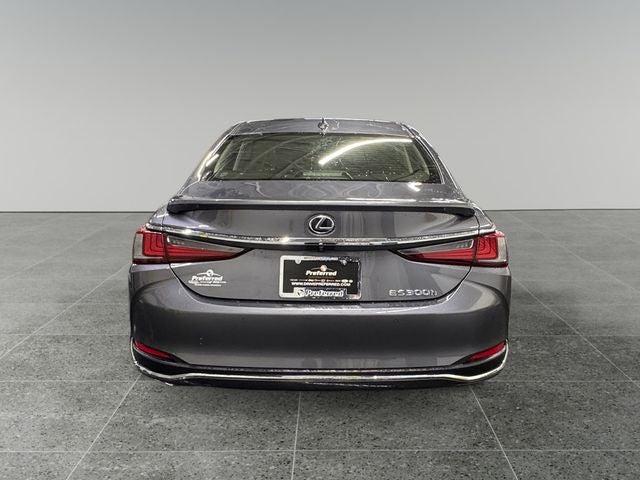 2019 Lexus ES 300h Luxury 2.5 Liter FWD
