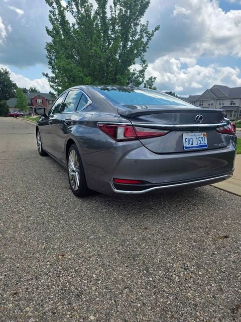 2019 Lexus ES 300h Luxury 2.5 Liter FWD