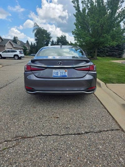 2019 Lexus ES 300h Luxury 2.5 Liter FWD
