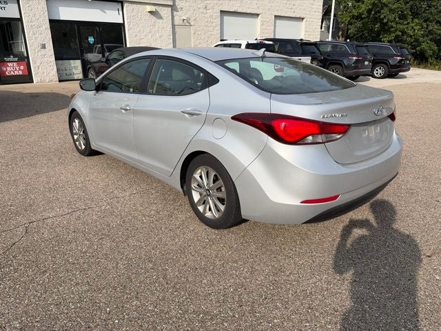 2015 Hyundai Elantra SE 1.8 Liter Sedan Automatic