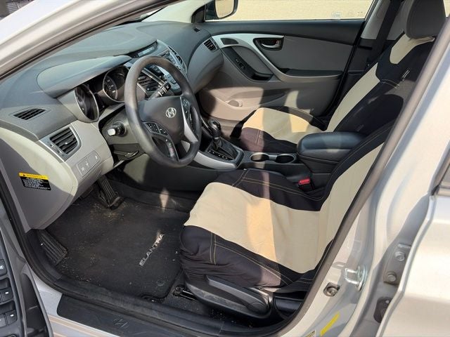 2015 Hyundai Elantra SE 1.8 Liter Sedan Automatic
