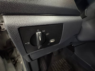 2011 Ford Transit Connect XLT 2.0 Liter I4 4D cargo Van FWD