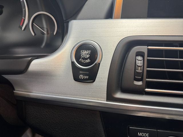 2013 BMW 6 Series 650i xDrive 4.4 Liter V8 TwinPower 2D Coupe AWD